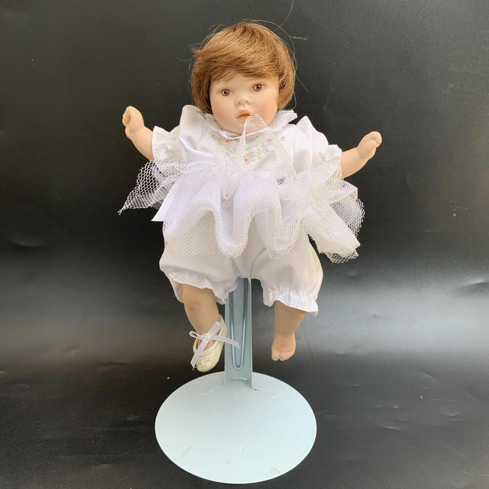 PAULINE'S LIMITED EDITION PORCELAIN DOLLS BABY BALLERINA Missing Shoe